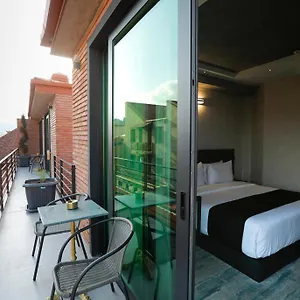 4* Otel M 1 T